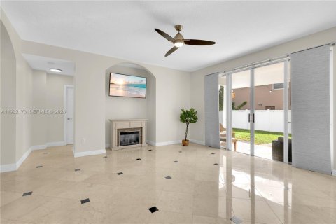 Casa en venta en Miramar, Florida, 4 dormitorios, 210.05 m2 № 1995195 - foto 25