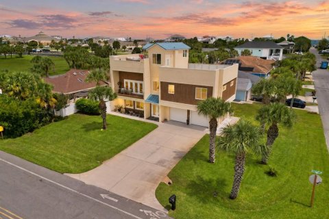 House in Flagler Beach, Florida 3 bedrooms, 245.08 sq.m. № 2358651 - photo 2