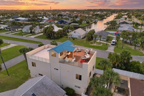 House in Flagler Beach, Florida 3 bedrooms, 245.08 sq.m. № 2358651 - photo 3