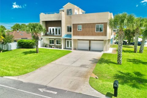 House in Flagler Beach, Florida 3 bedrooms, 245.08 sq.m. № 2358651 - photo 4