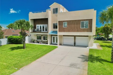 House in Flagler Beach, Florida 3 bedrooms, 245.08 sq.m. № 2358651 - photo 7