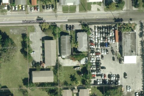 Commercial property in Hollywood, Florida № 1985499 - photo 14