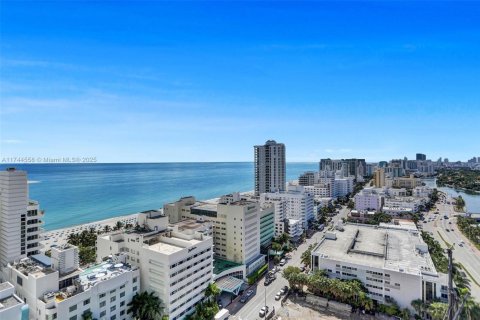Condo à Miami Beach, Floride, 2 chambres  № 2154764
