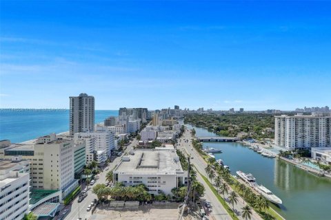 Copropriété à vendre à Miami Beach, Floride: 2 chambres, 144.65 m2 № 2154764 - photo 8