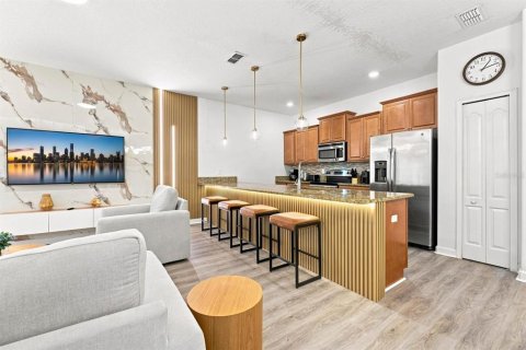 Touwnhouse à vendre à Kissimmee, Floride: 4 chambres, 177.81 m2 № 2290531 - photo 8