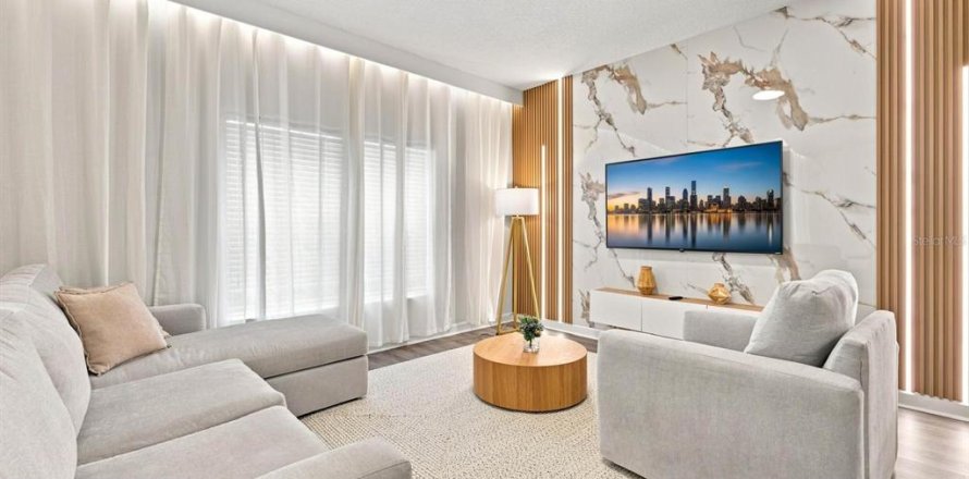 Touwnhouse à STOREY LAKE à Kissimmee, Floride 4 chambres, 177.81 m2 № 2290531