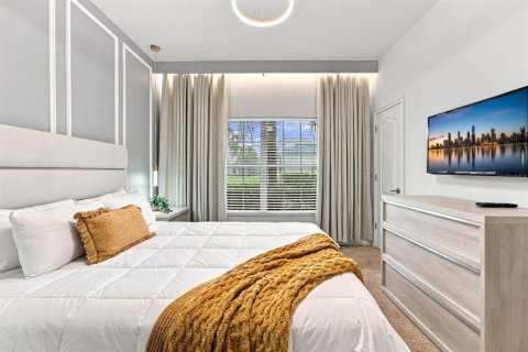 Touwnhouse à vendre à Kissimmee, Floride: 4 chambres, 177.81 m2 № 2290531 - photo 18