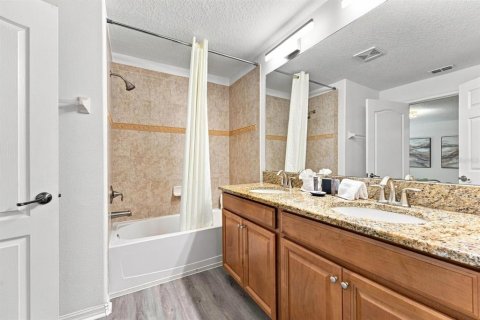 Touwnhouse à vendre à Kissimmee, Floride: 4 chambres, 177.81 m2 № 2290531 - photo 25