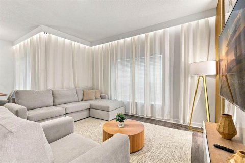 Touwnhouse à vendre à Kissimmee, Floride: 4 chambres, 177.81 m2 № 2290531 - photo 9