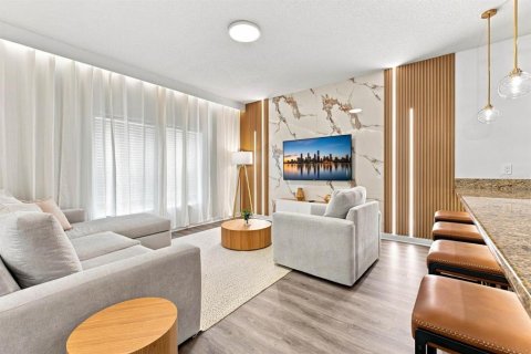 Touwnhouse à vendre à Kissimmee, Floride: 4 chambres, 177.81 m2 № 2290531 - photo 6