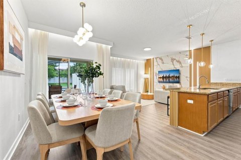 Touwnhouse à vendre à Kissimmee, Floride: 4 chambres, 177.81 m2 № 2290531 - photo 11