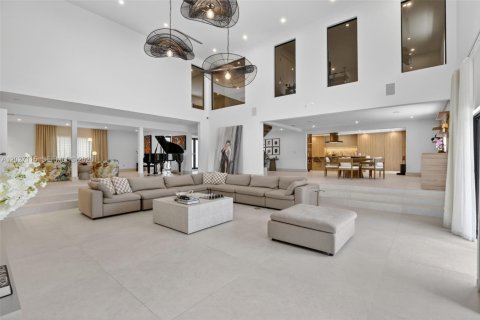 House in Plantation, Florida 6 bedrooms, 601.26 sq.m. № 2186089 - photo 15