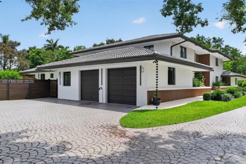 House in Plantation, Florida 6 bedrooms, 601.26 sq.m. № 2186089 - photo 6