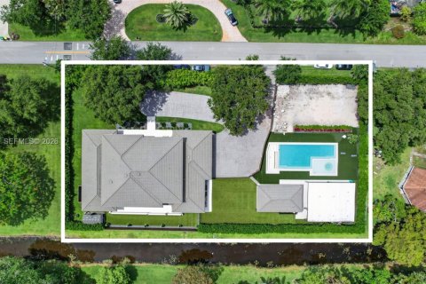 House in Plantation, Florida 6 bedrooms, 601.26 sq.m. № 2186089 - photo 7