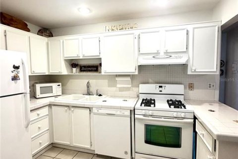 Condominio en venta en Saint Petersburg, Florida, 1 dormitorio, 78.04 m2 № 1816837 - foto 13