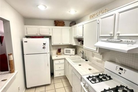Condominio en venta en Saint Petersburg, Florida, 1 dormitorio, 78.04 m2 № 1816837 - foto 14