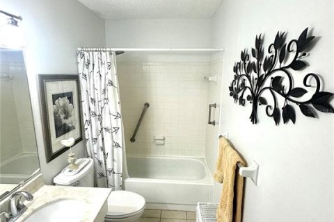 Condominio en venta en Saint Petersburg, Florida, 1 dormitorio, 78.04 m2 № 1816837 - foto 23