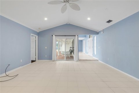 House in Daytona Beach, Florida 3 bedrooms, 189.52 sq.m. № 2210889 - photo 23