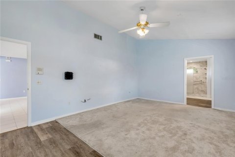 House in Daytona Beach, Florida 3 bedrooms, 189.52 sq.m. № 2210889 - photo 9