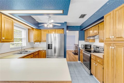 House in Daytona Beach, Florida 3 bedrooms, 189.52 sq.m. № 2210889 - photo 4