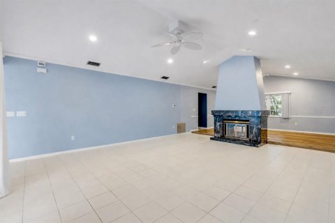 House in Daytona Beach, Florida 3 bedrooms, 189.52 sq.m. № 2210889 - photo 8