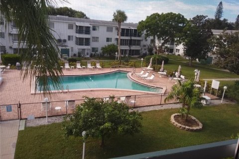Condo in Bradenton, Florida, 2 bedrooms  № 1902337 - photo 3