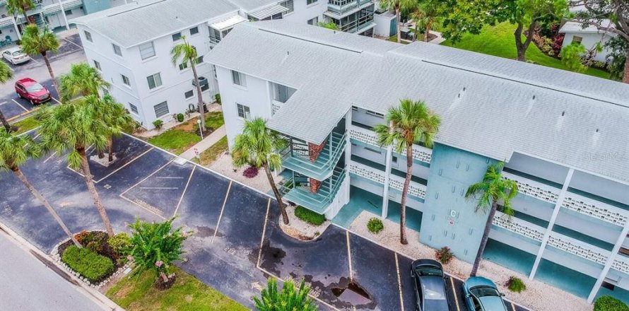 Condominio en Bradenton, Florida, 2 dormitorios № 1902337