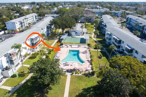 Condo in Bradenton, Florida, 2 bedrooms  № 1902337 - photo 12