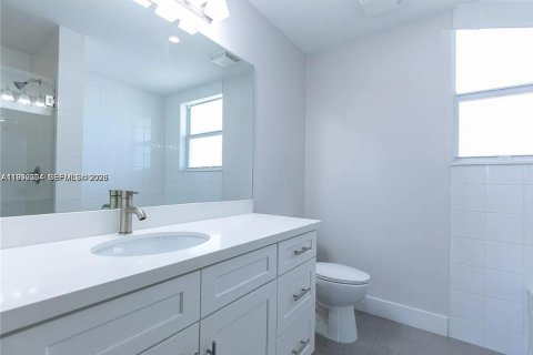 Copropriété à vendre à Dania Beach, Floride: 2 chambres, 87.89 m2 № 2090952 - photo 17