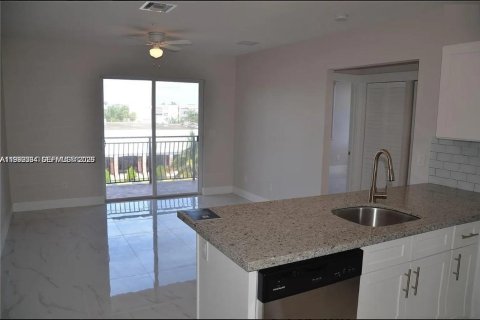 Copropriété à vendre à Dania Beach, Floride: 2 chambres, 87.89 m2 № 2090952 - photo 7