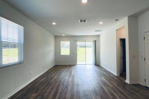 Townhouse in Clermont, Florida 3 bedrooms, 175.59 sq.m. № 2099128 - photo 6