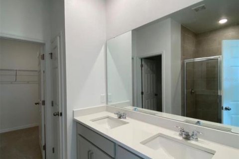 Townhouse in Clermont, Florida 3 bedrooms, 175.59 sq.m. № 2099128 - photo 9