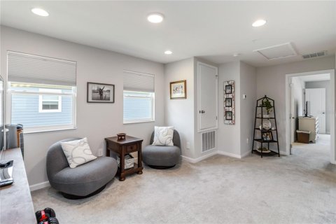 Townhouse in TOWNS AT LAKE MONROE COMMONS in Sanford, Florida 4 bedrooms, 164.34 sq.m. № 1784301 - photo 28