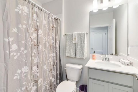 Townhouse in TOWNS AT LAKE MONROE COMMONS in Sanford, Florida 4 bedrooms, 164.34 sq.m. № 1784301 - photo 17