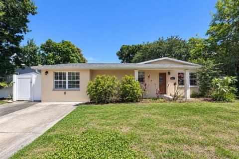 Villa ou maison à Pinellas Park, Floride 3 chambres, 193.52 m2 № 2352504