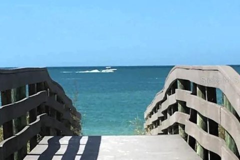 Commercial property in Indian Rocks Beach, Florida 8 bedrooms, 153.29 sq.m. № 1517932 - photo 29