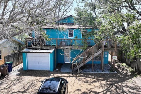 Commercial property in Indian Rocks Beach, Florida 8 bedrooms, 153.29 sq.m. № 1517932 - photo 4