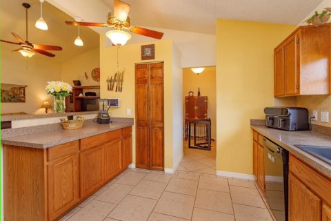 House in Orlando, Florida 3 bedrooms, 161.65 sq.m. № 1884493 - photo 6