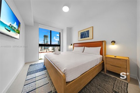 Condominio en alquiler en Miami, Florida, 1 dormitorio, 55.74 m2 № 2152552 - foto 18