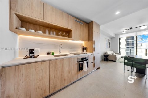 Condominio en alquiler en Miami, Florida, 1 dormitorio, 55.74 m2 № 2152552 - foto 5