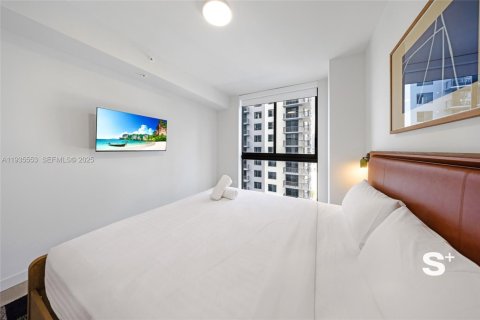 Condominio en alquiler en Miami, Florida, 1 dormitorio, 55.74 m2 № 2152552 - foto 19