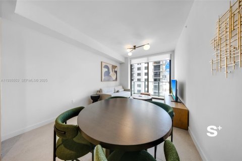 Condominio en alquiler en Miami, Florida, 1 dormitorio, 55.74 m2 № 2152552 - foto 8