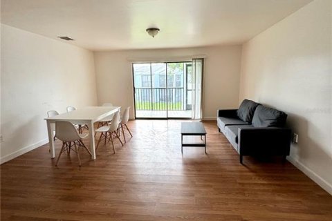 Apartamento en alquiler en Largo, Florida, 4 dormitorios, 130.71 m2 № 1851809 - foto 3