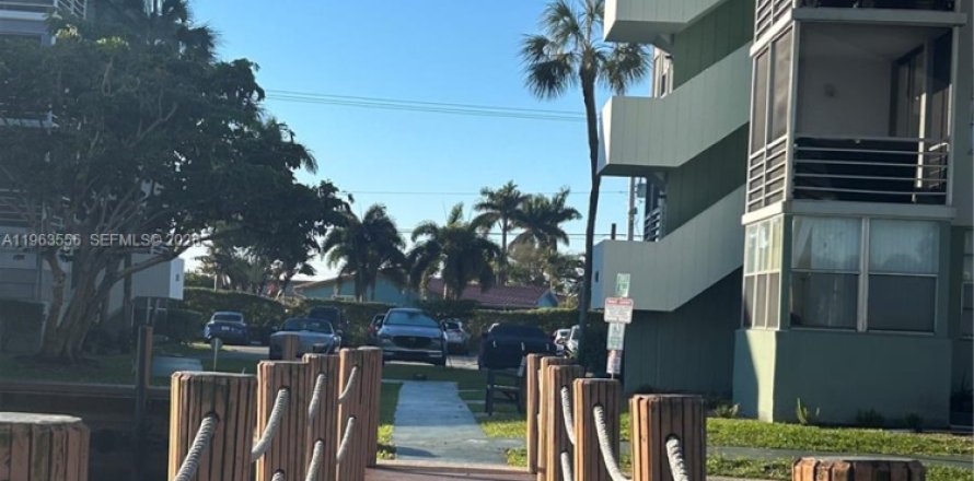 Condo à Hollywood, Floride, 1 chambre  № 2025192