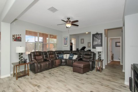 House in Orlando, Florida 4 bedrooms, 287.07 sq.m. № 2201552 - photo 15