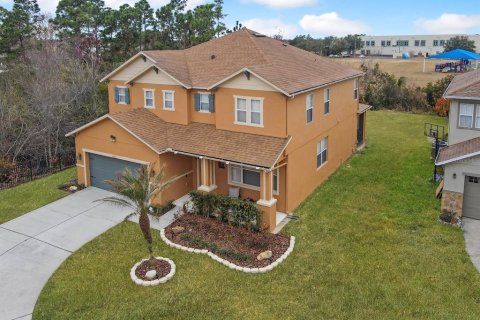 House in Orlando, Florida 4 bedrooms, 287.07 sq.m. № 2201552 - photo 2