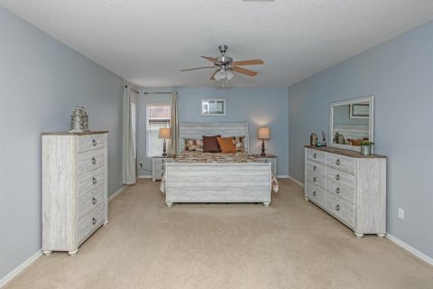 House in Orlando, Florida 4 bedrooms, 287.07 sq.m. № 2201552 - photo 26