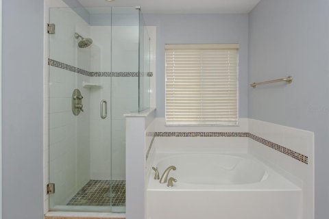 House in Orlando, Florida 4 bedrooms, 287.07 sq.m. № 2201552 - photo 27