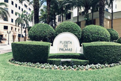 Condo in Coral Gables, Florida, 3 bedrooms  № 1994562 - photo 2