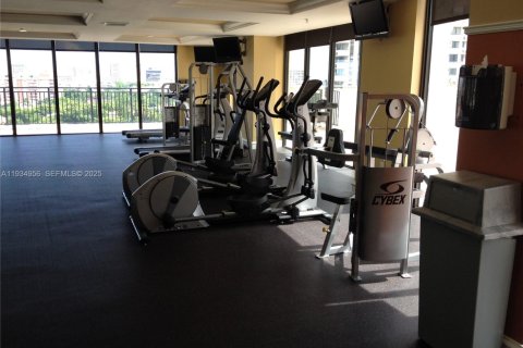 Condo in Coral Gables, Florida, 3 bedrooms  № 1994562 - photo 12